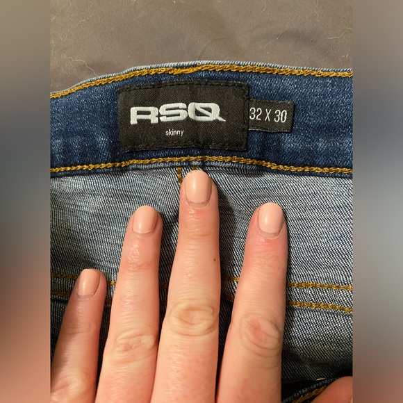 Men’s Ripped Jean - Picture 3 of 3